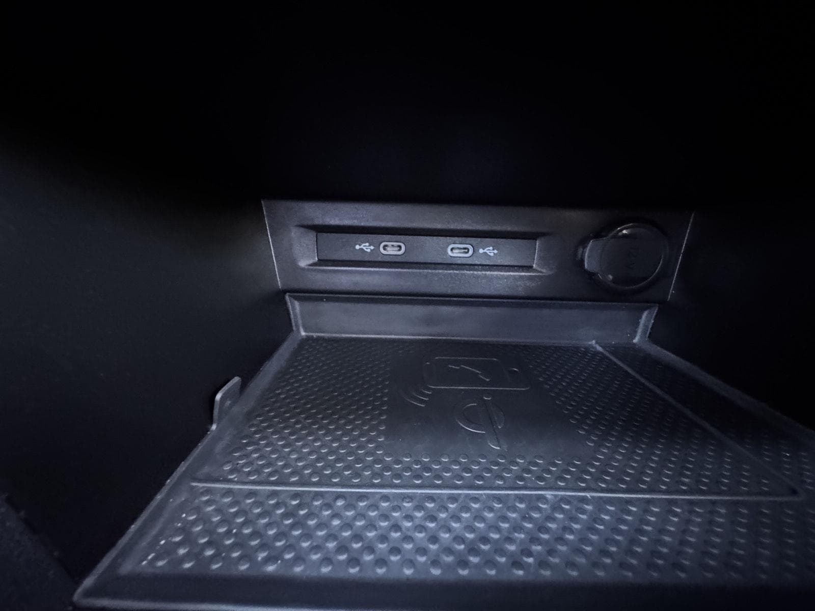 2022 Volkswagen Tiguan SE - Photo 31