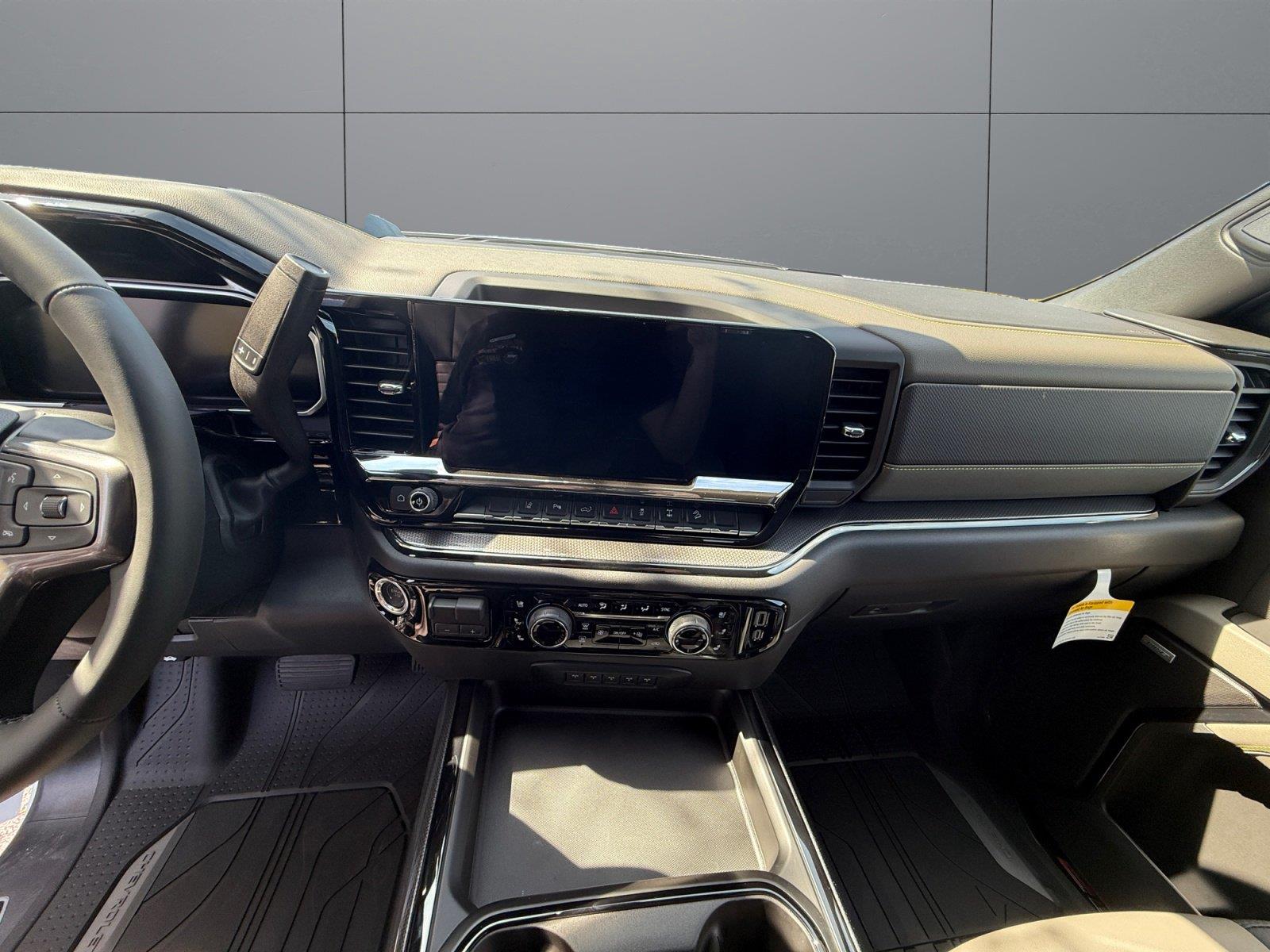 2026 Chevrolet Silverado 2500 HD ZR2 - Photo 14