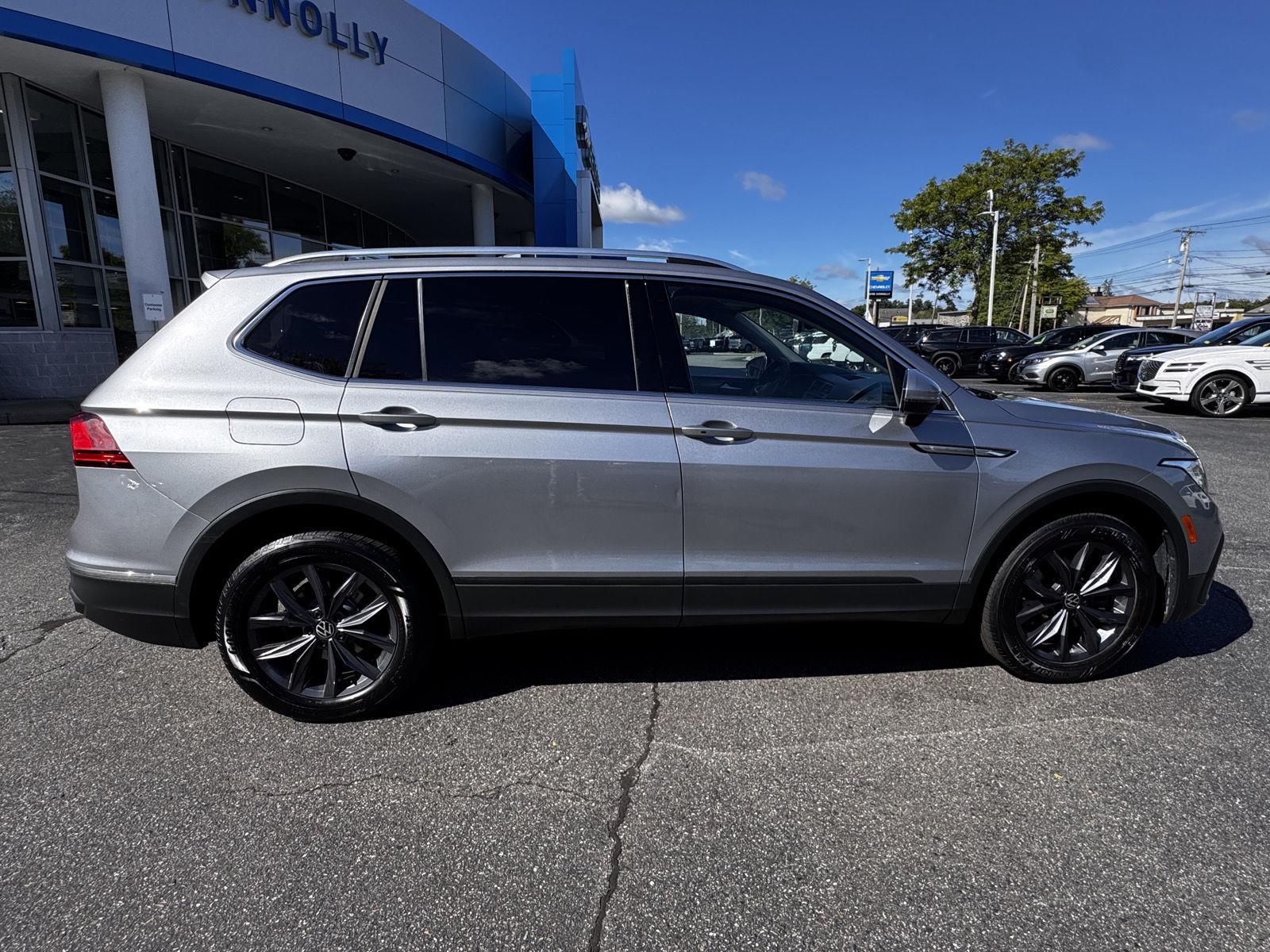 2022 Volkswagen Tiguan SE - Photo 8