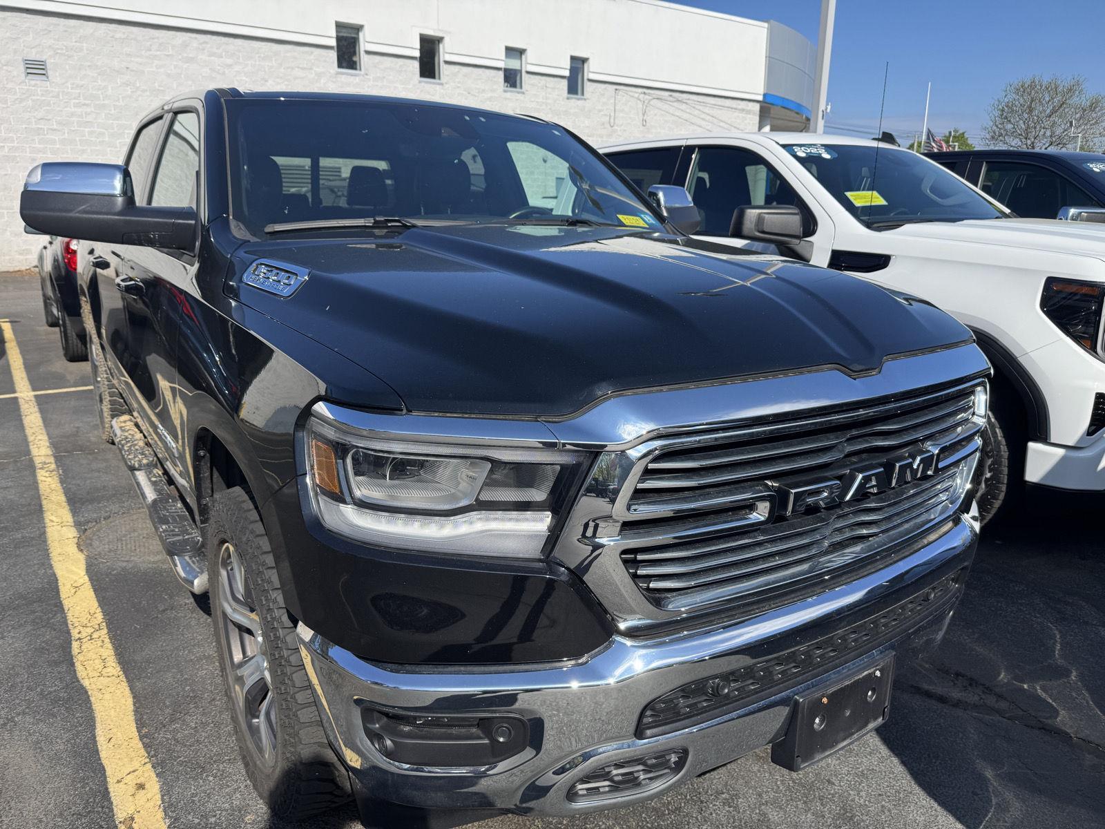 2023 RAM 1500 Laramie 4x4 Crew Cab 5'7's photo