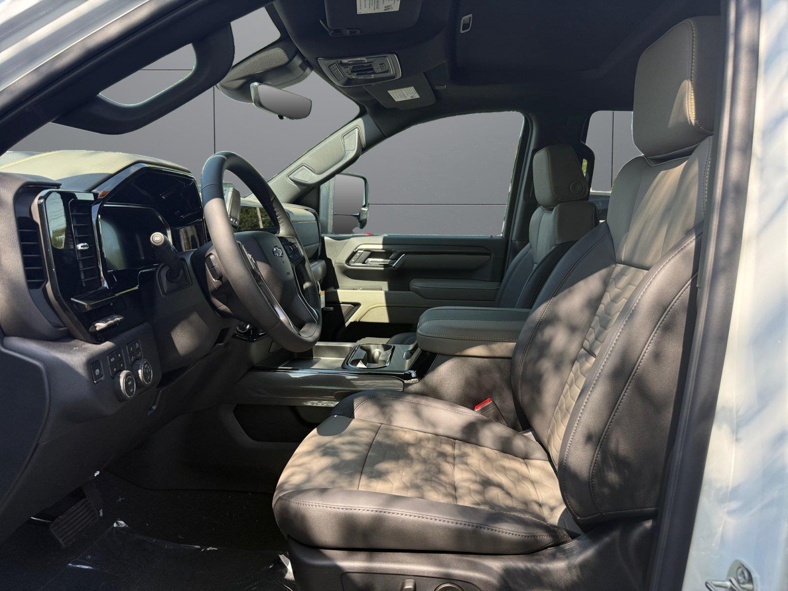 2026 Chevrolet Silverado 2500 HD ZR2 - Photo 10