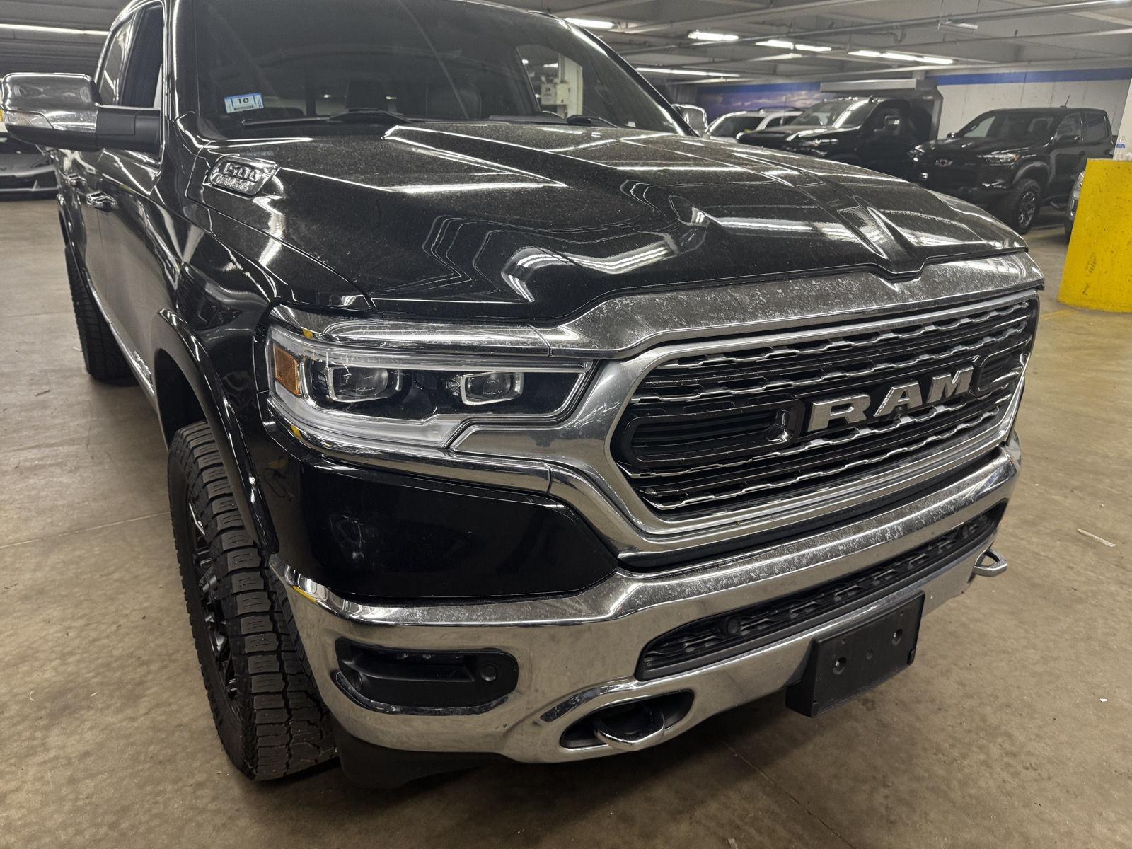 2022 RAM 1500 Limited 4x4 Crew Cab 5'7's photo