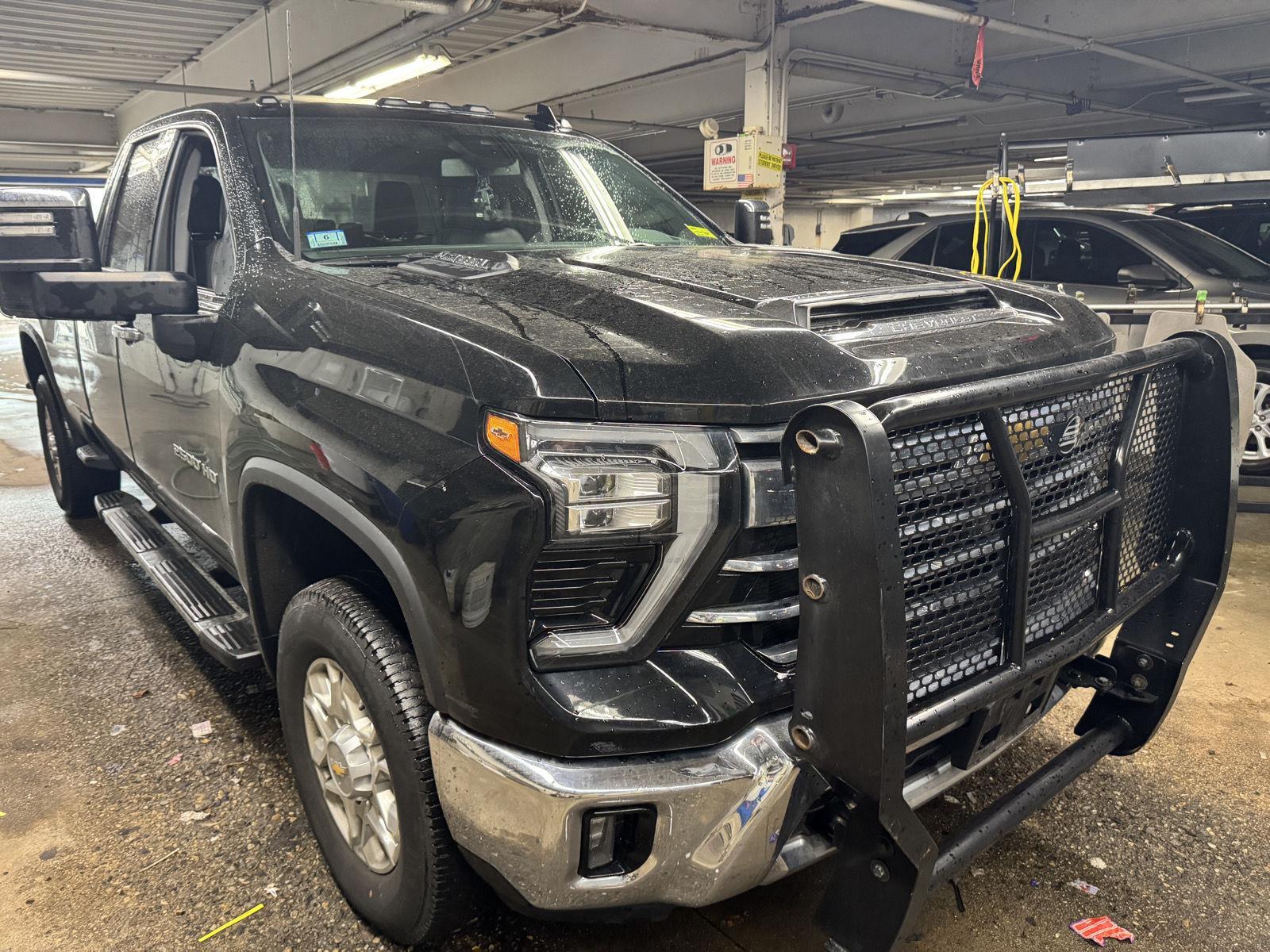 2024 Chevrolet Silverado HD LTZ 4WD Double Cab Standard Box's photo