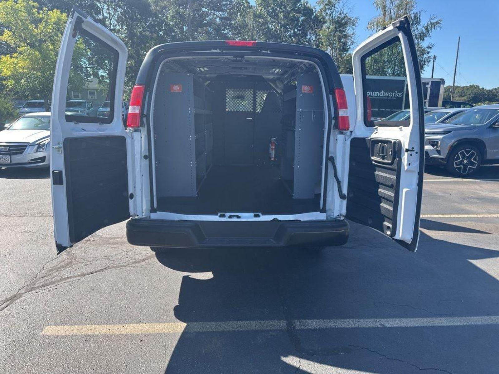 2025 Chevrolet Express Cargo Work Van - Photo 18
