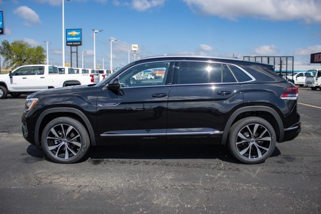 Used 2024 Volkswagen Atlas Cross Sport 2.0T SEL Premium R-Line SUV