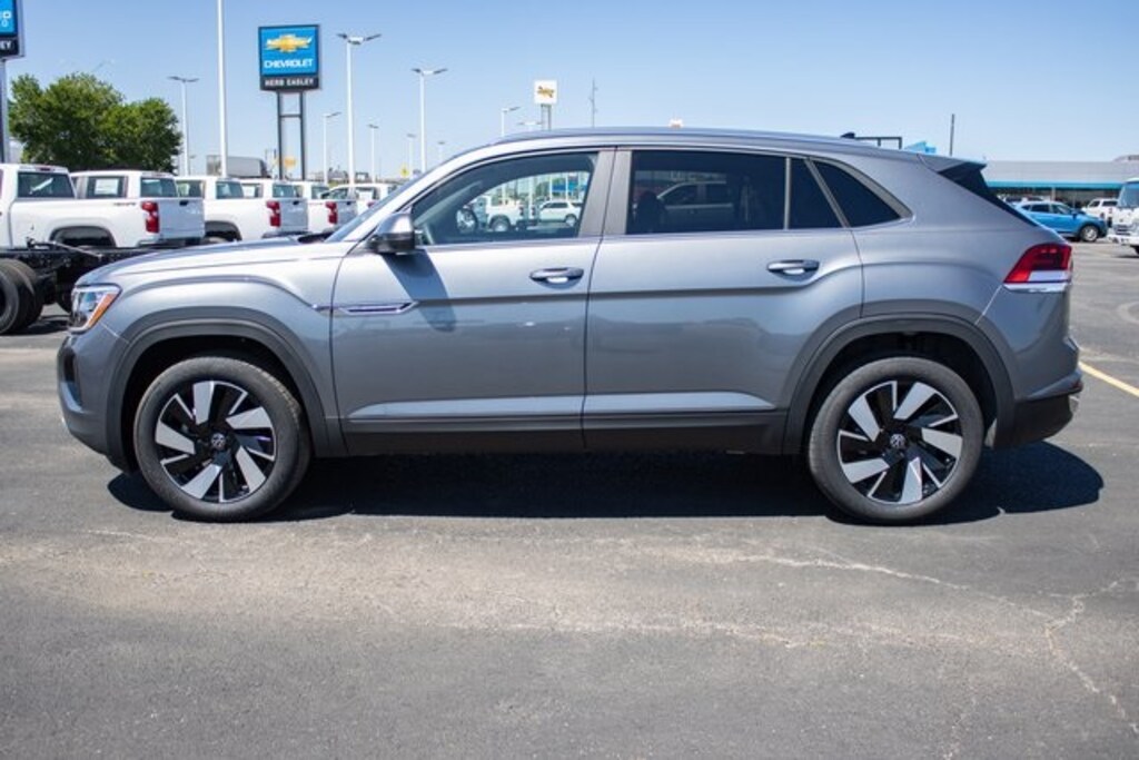 Used 2024 Volkswagen Atlas Cross Sport 2.0T SE w/Technology SUV