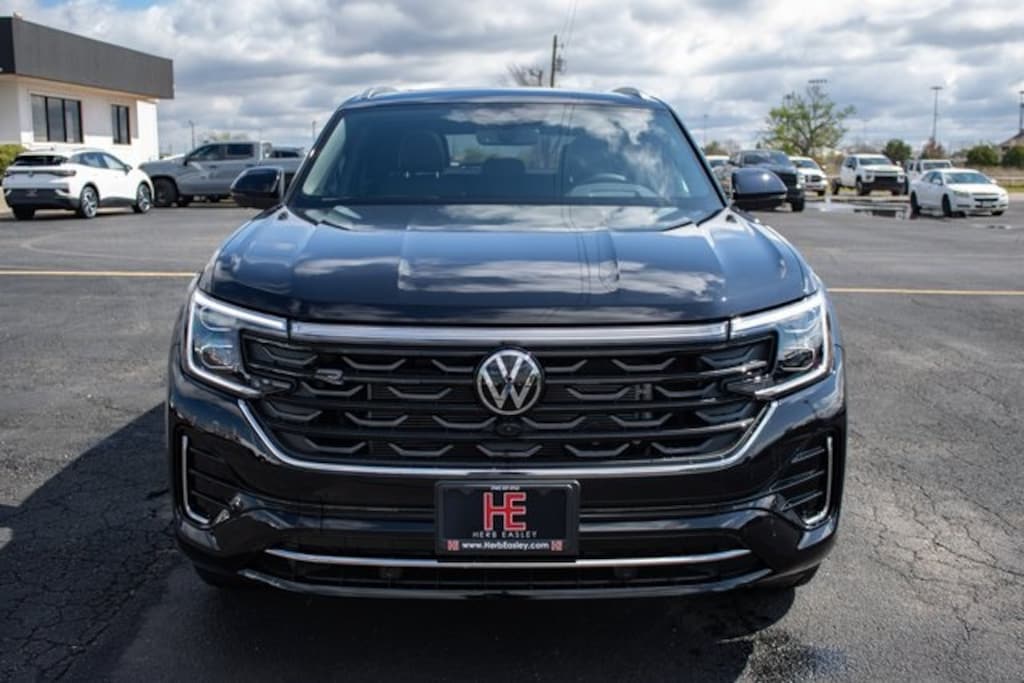 Used 2024 Volkswagen Atlas Cross Sport 2.0T SEL Premium R-Line SUV