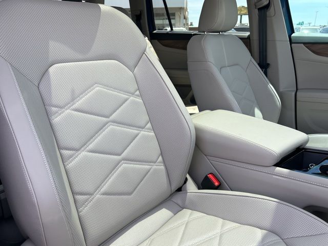 2026 Volkswagen Atlas SE w/Tech - Photo 15
