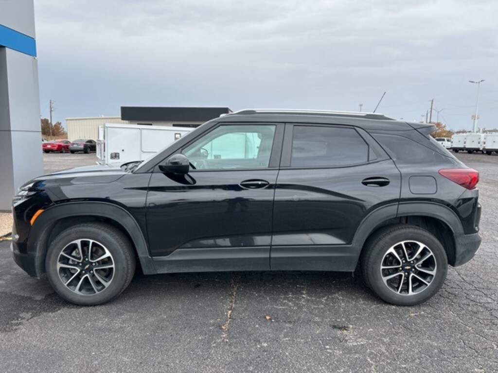 Used 2025 Chevrolet Trailblazer LT SUV