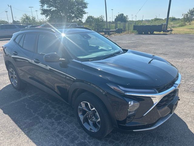 Used 2025 Chevrolet Trax LT