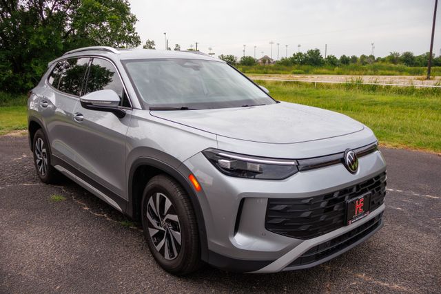 2025 Volkswagen Tiguan 2.0T S's photo