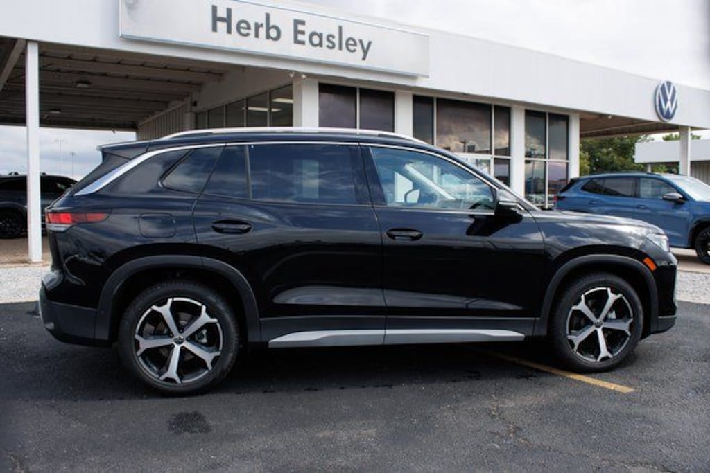 New 2026 Volkswagen Tiguan 2.0T SE SUV