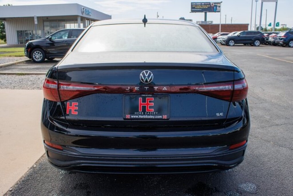 New 2026 Volkswagen Jetta 1.5T SE Sedan