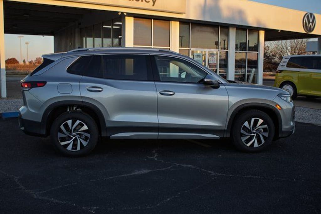 New 2026 Volkswagen Tiguan 2.0T S SUV