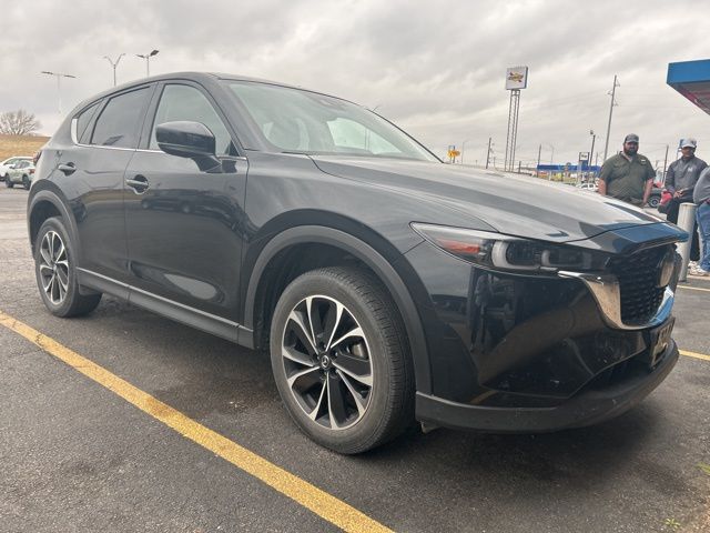 2023 Mazda CX-5 S Premium package
