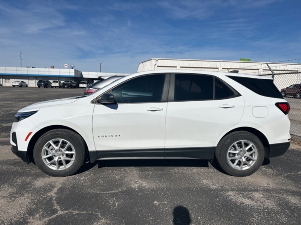 Used 2022 Chevrolet Equinox LS SUV
