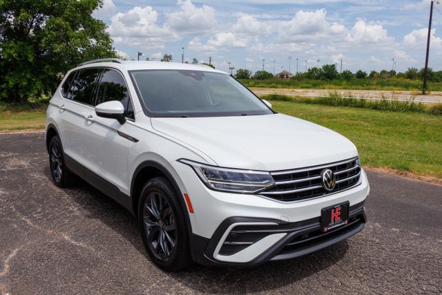 2023 Volkswagen Tiguan 2.0T SE's photo