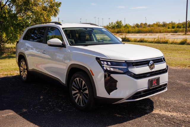 2027 Volkswagen Atlas SE w/Tech