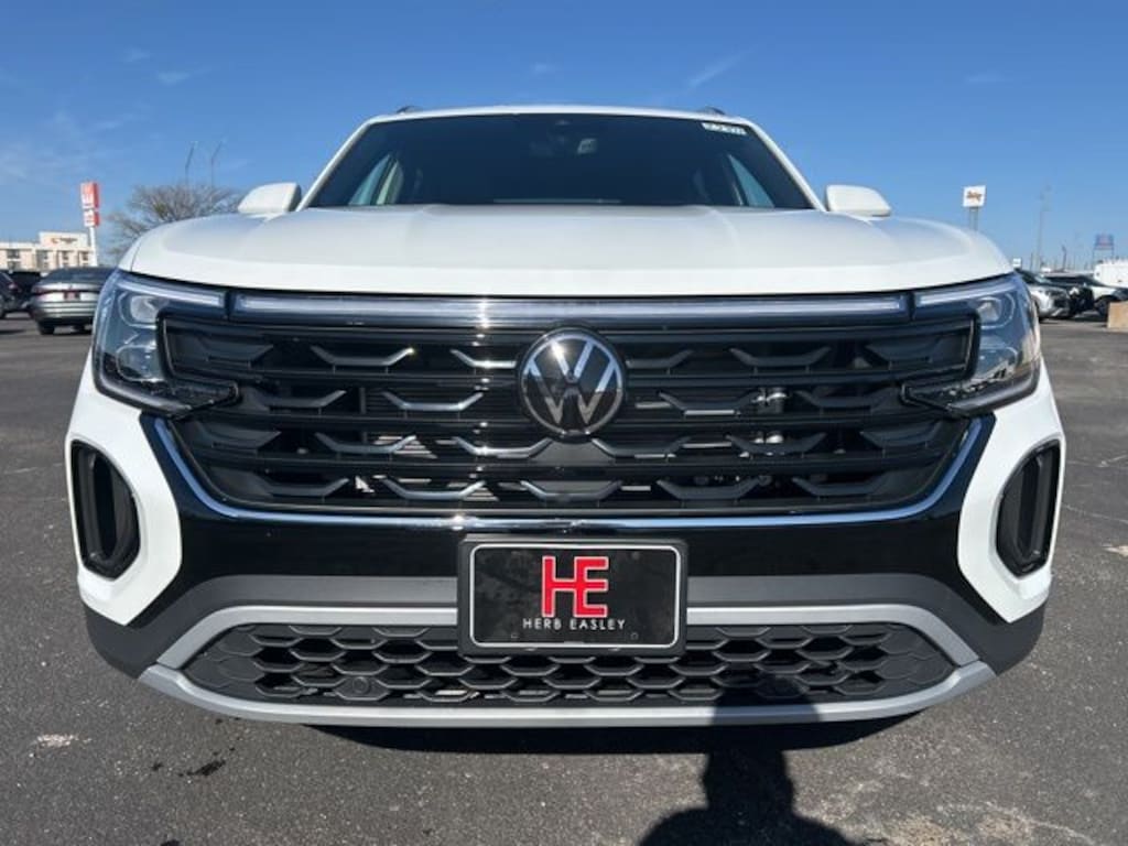 New 2026 Volkswagen Atlas Cross Sport 2.0T SE SUV