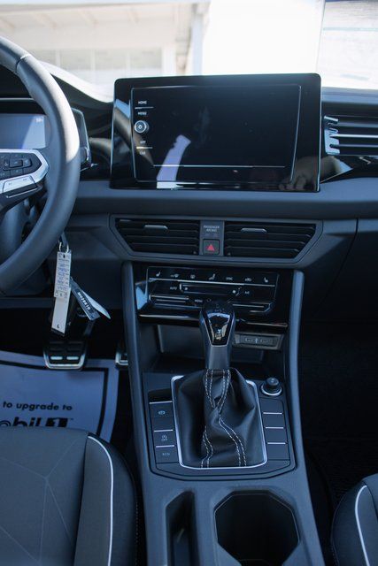 2026 Volkswagen Jetta Sport - Photo 13