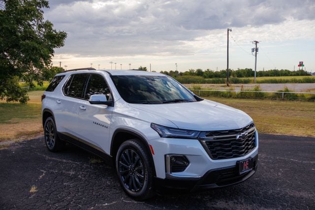 Used 2023 Chevrolet Traverse RS