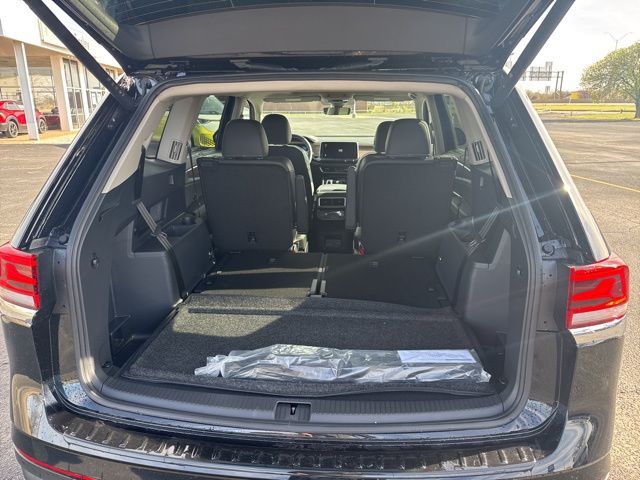 2026 Volkswagen Atlas SE w/Tech - Photo 11