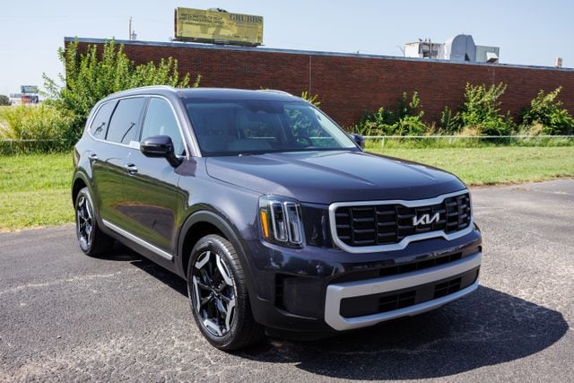 Used 2025 Kia Telluride S