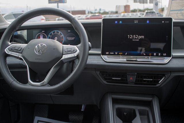 2026 Volkswagen Tiguan SE - Photo 16