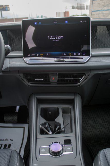 2026 Volkswagen Tiguan SE - Photo 17