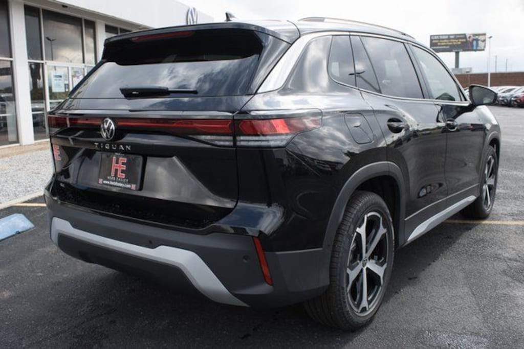 New 2026 Volkswagen Tiguan 2.0T SE SUV