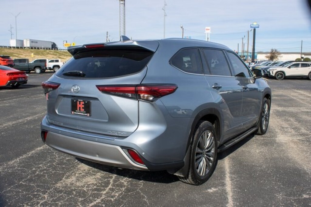 Used 2021 Toyota Highlander Platinum SUV
