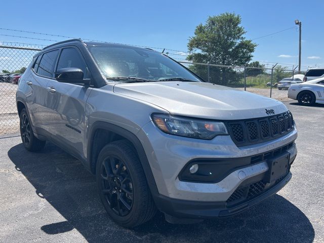 2023 Jeep Compass Altitude 4X4's photo