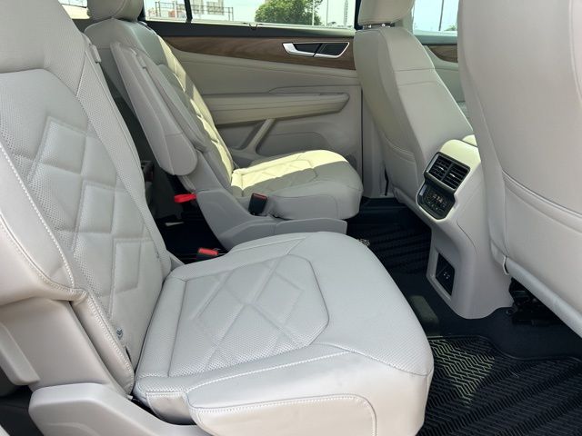 2026 Volkswagen Atlas SE w/Tech - Photo 18