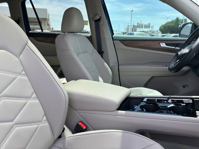 2026 Volkswagen Atlas SE w/Tech - Photo 14