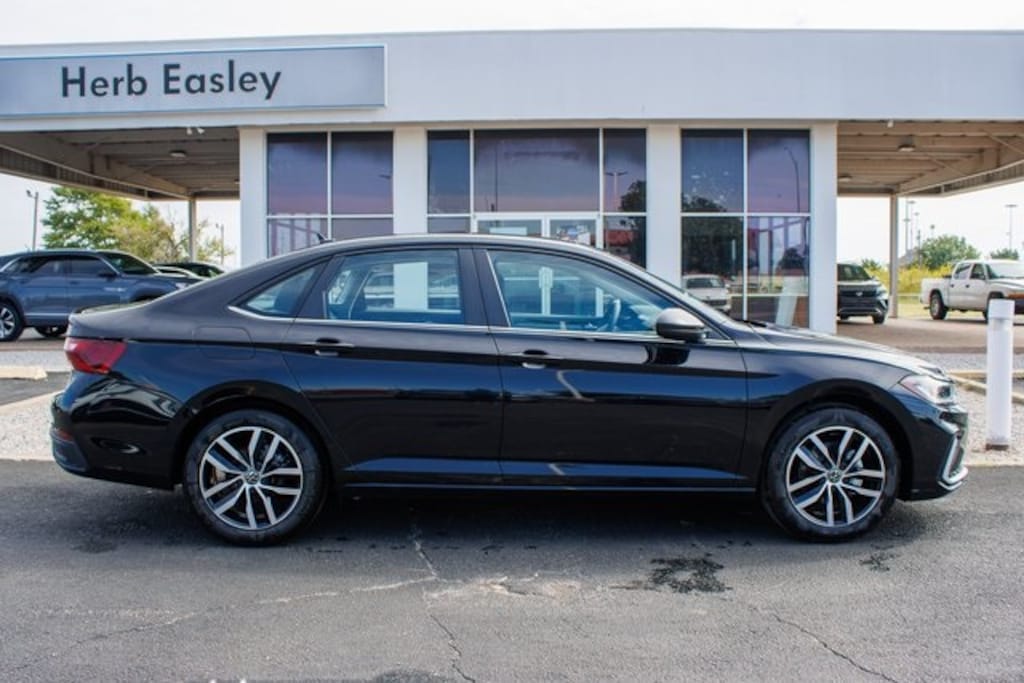 New 2026 Volkswagen Jetta 1.5T SE Sedan