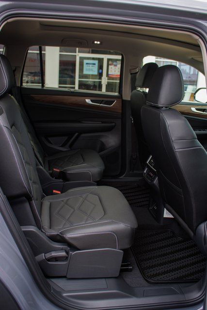 2026 Volkswagen Atlas SE w/Tech - Photo 14
