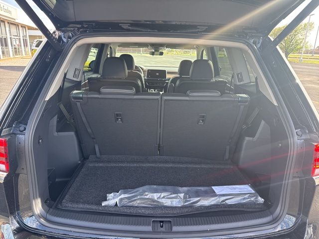 2026 Volkswagen Atlas SE w/Tech - Photo 10