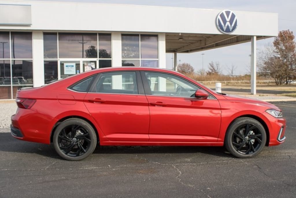 New 2026 Volkswagen Jetta 1.5T SE Sedan