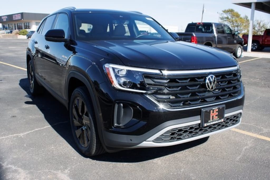 New 2026 Volkswagen Atlas Cross Sport 2.0T SE w/Technology SUV