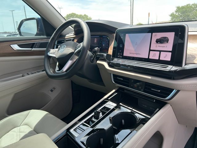 2026 Volkswagen Atlas SE w/Tech - Photo 16
