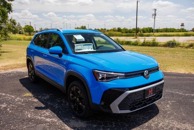 New 2026 Volkswagen Taos 1.5T SE