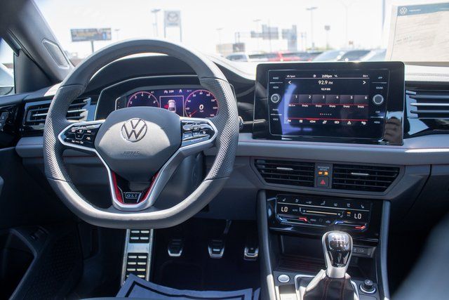 2025 Volkswagen Jetta GLI Autobahn - Photo 12