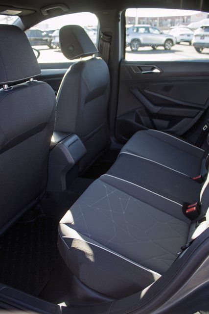 2026 Volkswagen Jetta Sport - Photo 10