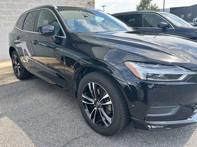 2019 Volvo XC60 T5 Momentum photo 3