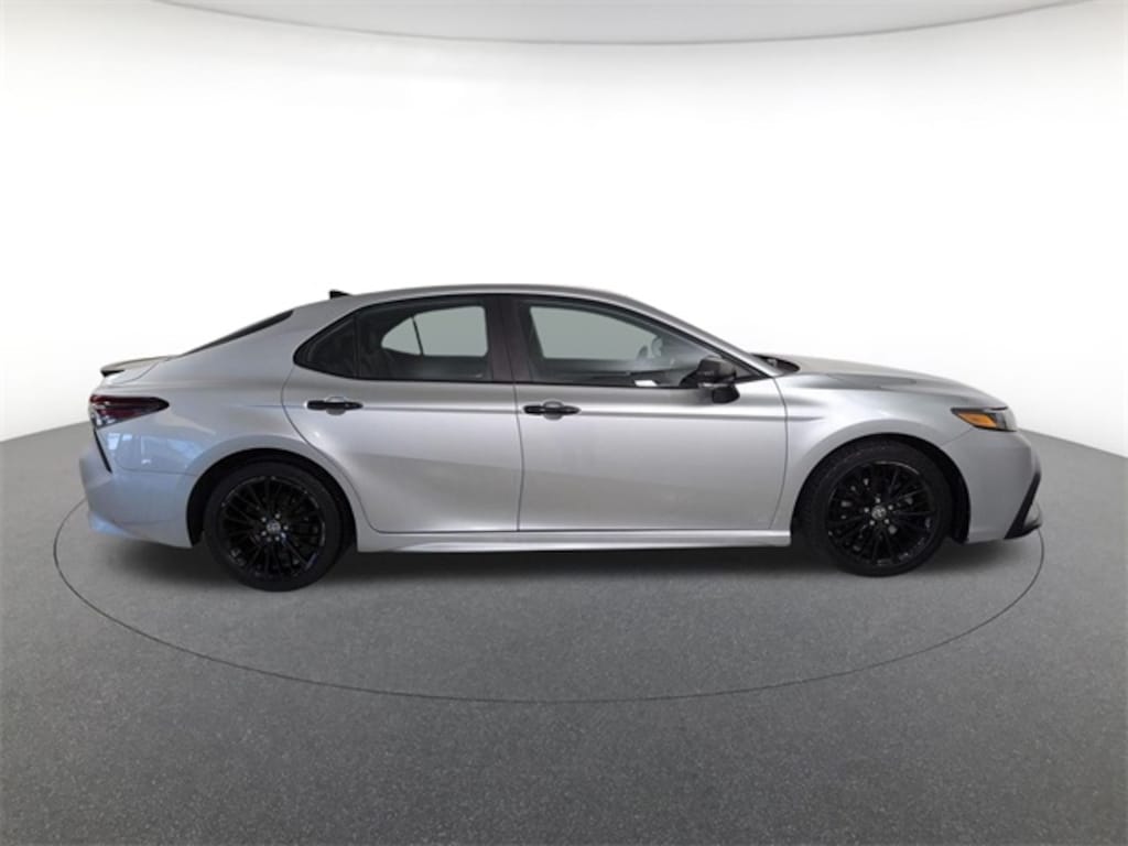 Used 2022 Toyota Camry SE Sedan