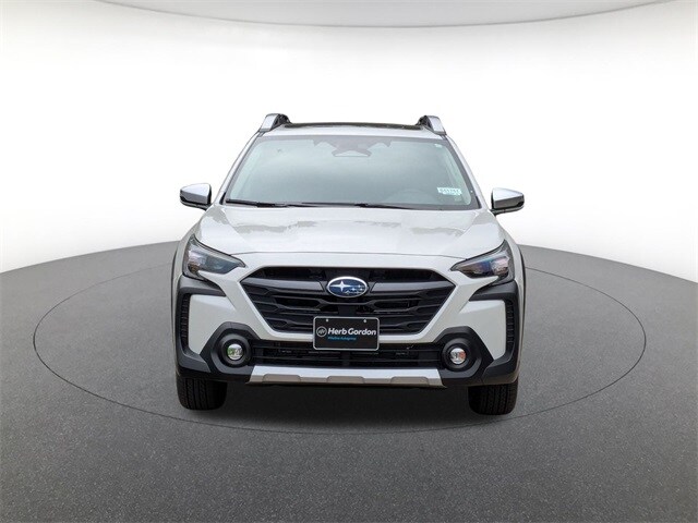 2025 Subaru Outback Touring XT photo 2