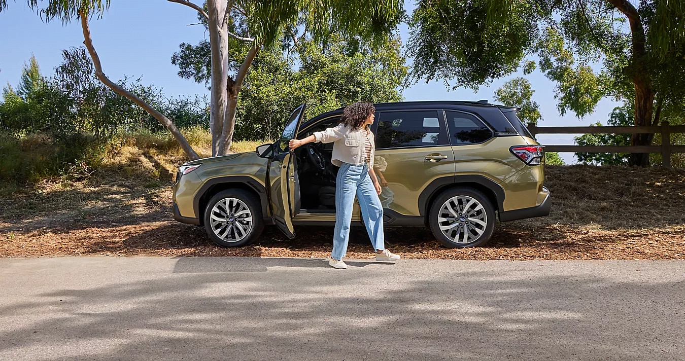 2025-Subaru-Forester%20Hybrid-sideview%20parking.png