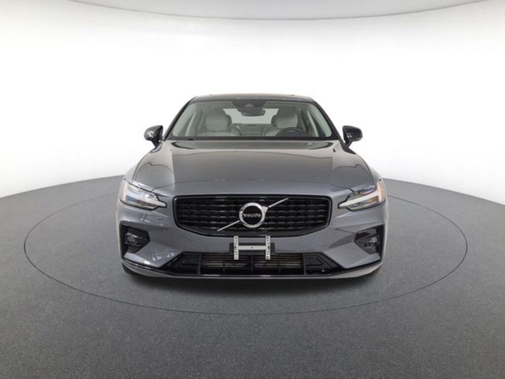 Used 2021 Volvo S60 T5 Momentum Sedan