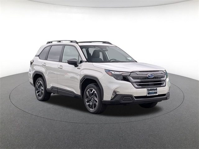 2025 Subaru Forester Premium photo 3