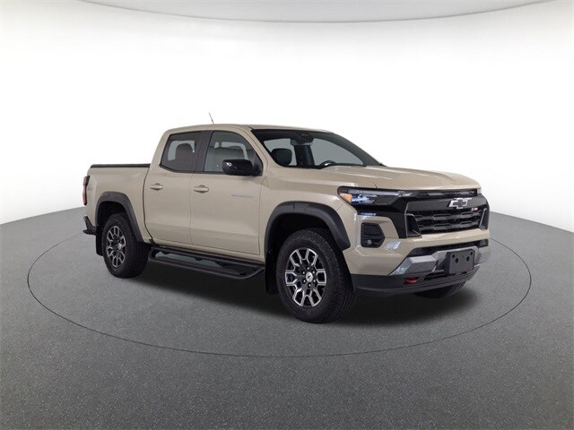 2024 Chevrolet Colorado Z71 photo 3
